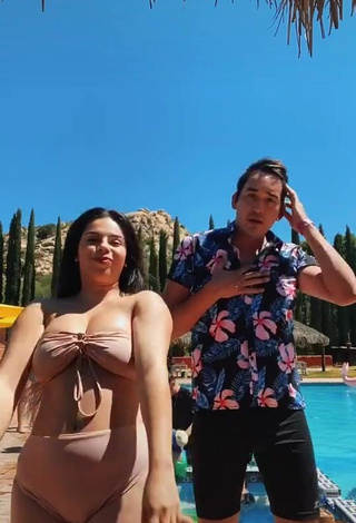 1. Sexy Lizbeth Rodríguez in Bikini