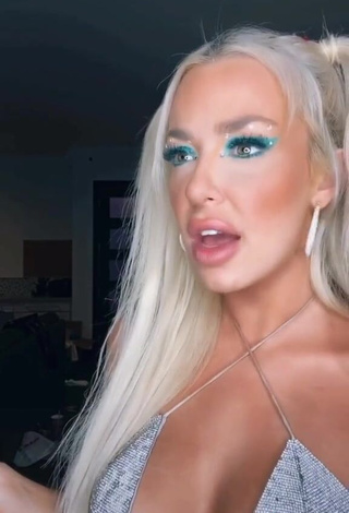 4. Cute Tana Mongeau Shows Cleavage in Bra