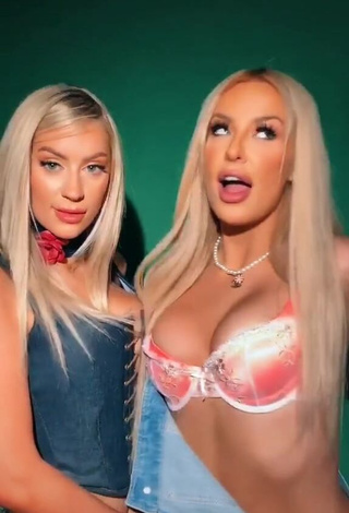 3. Desirable Tana Mongeau Shows Cleavage in Bra