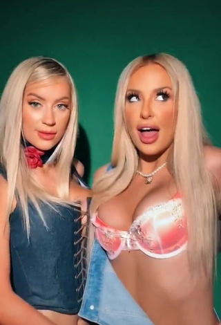 4. Desirable Tana Mongeau Shows Cleavage in Bra