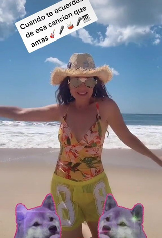 Hot Thalia Shows Cleavage at the Beach