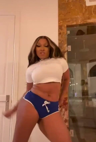 Hot Megan Thee Stallion Shows Big Butt