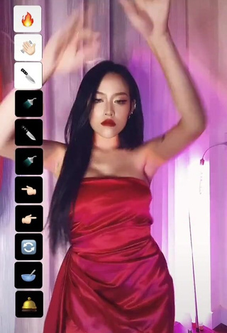 3. Hot Trà Đặng in Red Dress