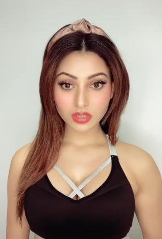 1. Sexy Urvashi Rautela in Black Crop Top