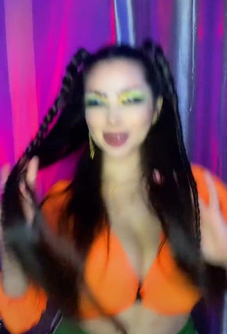 3. Cute Vai Monroe Shows Cleavage in Orange Crop Top and Bouncing Boobs