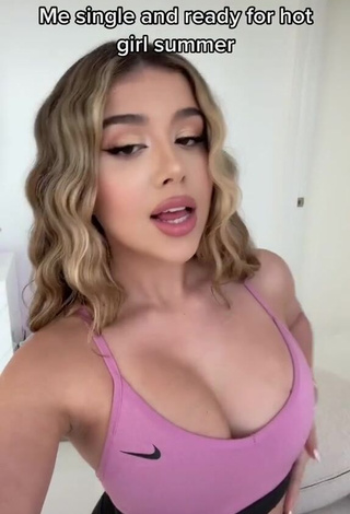 Cute Amanda Díaz Shows Cleavage in Pink Sport Bra