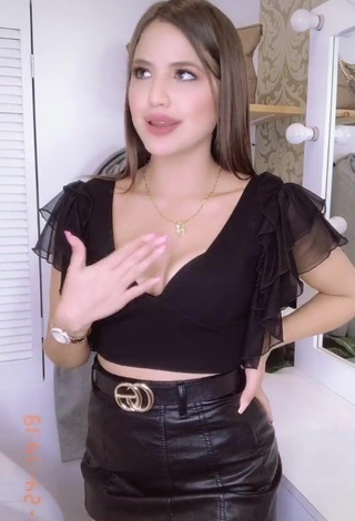 3. Cute Ana Morquecho Shows Cleavage in Black Crop Top