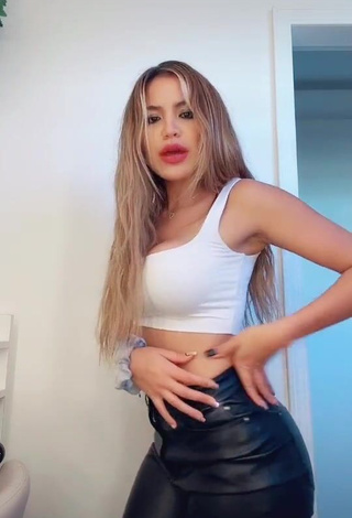 Sexy Ana Morquecho Shows Cleavage in White Crop Top