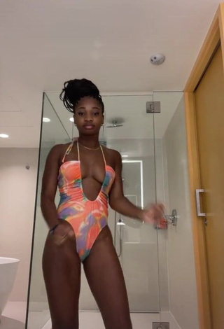 3. Hot Angel Ogbonna Shows Cleavage in Swimsuit