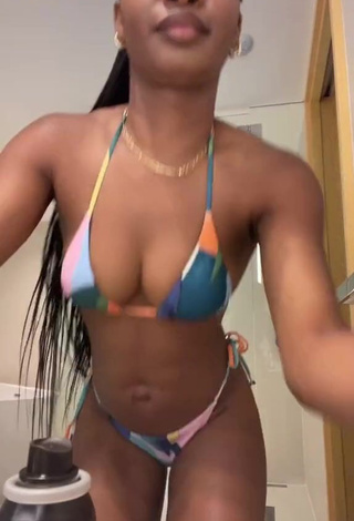 Sexy Angel Ogbonna Shows Cleavage in Bikini