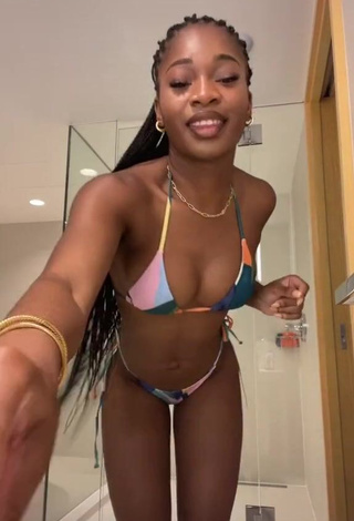 3. Sexy Angel Ogbonna Shows Cleavage in Bikini