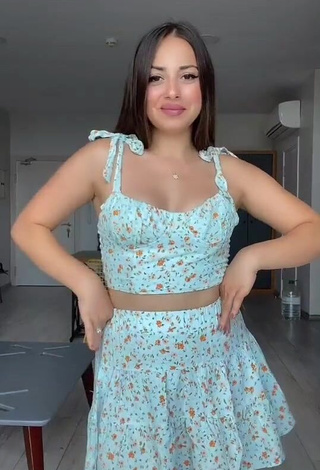 1. Hot Asena Kızılarslan in Floral Crop Top