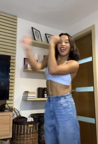 3. Sexy Awra Briguela in White Crop Top