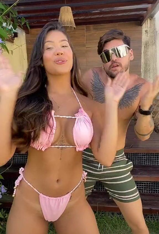 1. Sweetie Ayarla Souza Shows Cleavage in Pink Bikini while Twerking