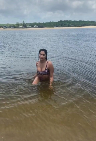 1. Erotic Ayarla Souza in Bikini at the Beach