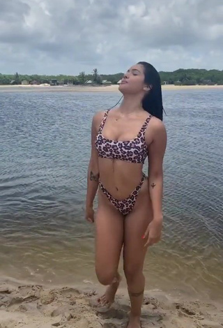 3. Erotic Ayarla Souza in Bikini at the Beach