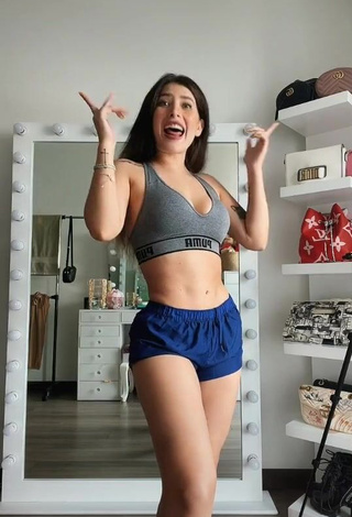 1. Beautiful Brenda Zambrano Shows Cleavage in Sexy Grey Sport Bra