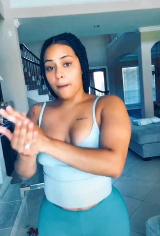 3. Cute Carmen Pritchett Shows Cleavage in Grey Top and Bouncing Tits