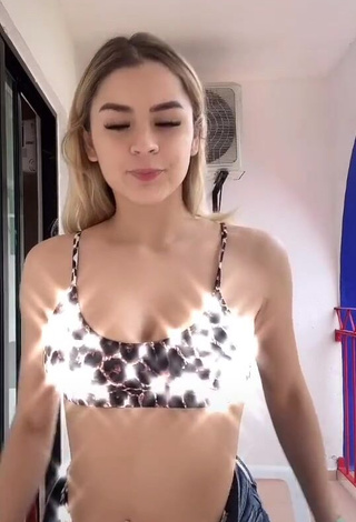 1. Sexy Carol Castro Shows Cleavage in Leopard Crop Top