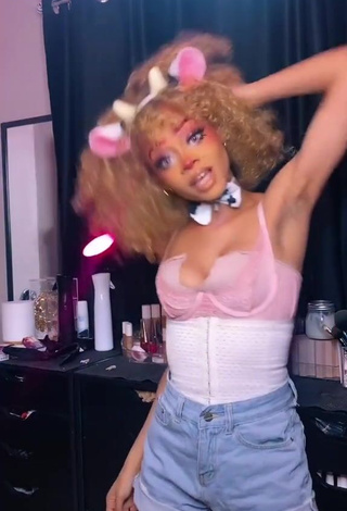 1. Cute Caeli Shows Cleavage in Pink Bra and Bouncing Boobs