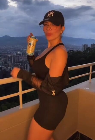 4. Sexy Dania Méndez in Black Crop Top on the Balcony