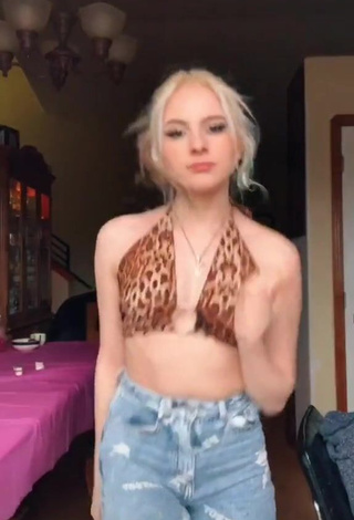 4. Cute Daryna Popach in Leopard Crop Top