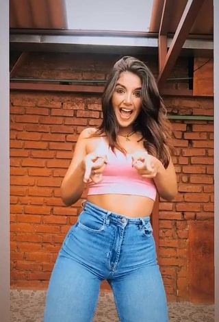 4. Sexy Dayanara Peralta in Pink Crop Top