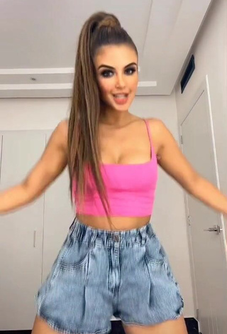 Sweetie Dayanara Peralta Shows Cleavage in Pink Crop Top