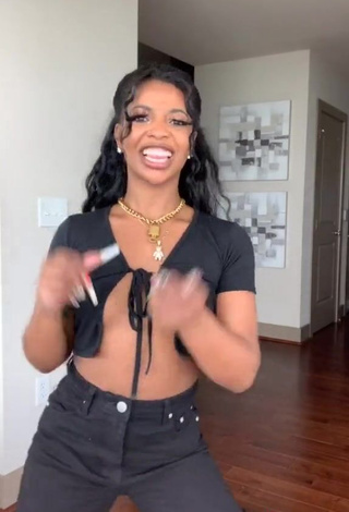 4. Sexy De'arra Taylor in Black Crop Top